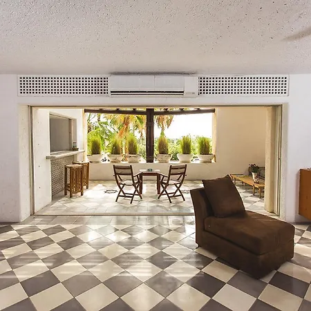 Roof Top Penthouse In Historic Art District